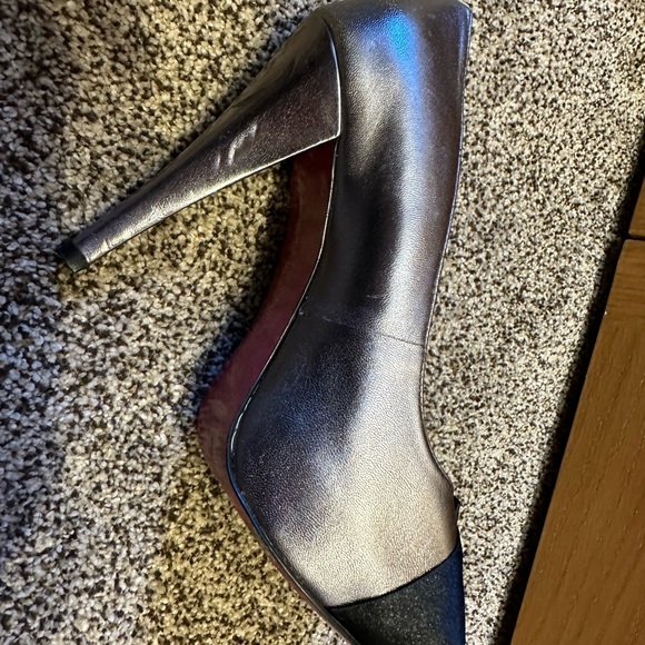 Paris Hilton High Heels - Picture 4 of 5